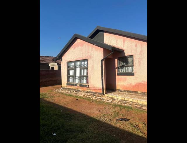3 BEDROOM PROPERTY TO RENT IN PROTEA GLEN EXT